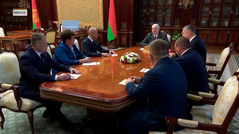 По-хозяйски подходите и начинайте работать: Лукашенко принял ряд кадровых решений