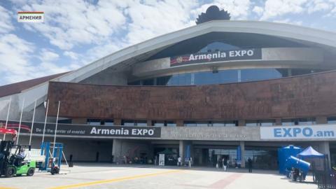Замминистра экономики Армении посетил белорусскую экспозицию на ARMENIA EXPO в Ереване
