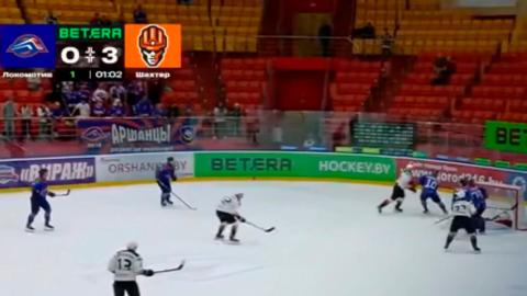 Хоккеисты солигорского «Шахтера» переиграли оршанский «Локомотив» в игре чемпионата Беларуси