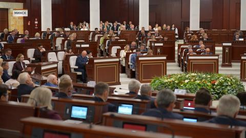 В повестке – 6 законопроектов: в Овальном зале состоялось заседание депутатов Палаты представителей