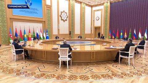 Лукашенко призвал страны СНГ укреплять единство, прежде всего в экономике