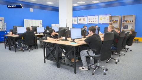 В БНТУ открыли центр компетенций БЕЛАЗа